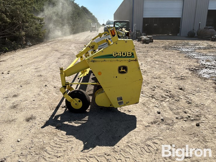 2006-john-deere-640b-image-8