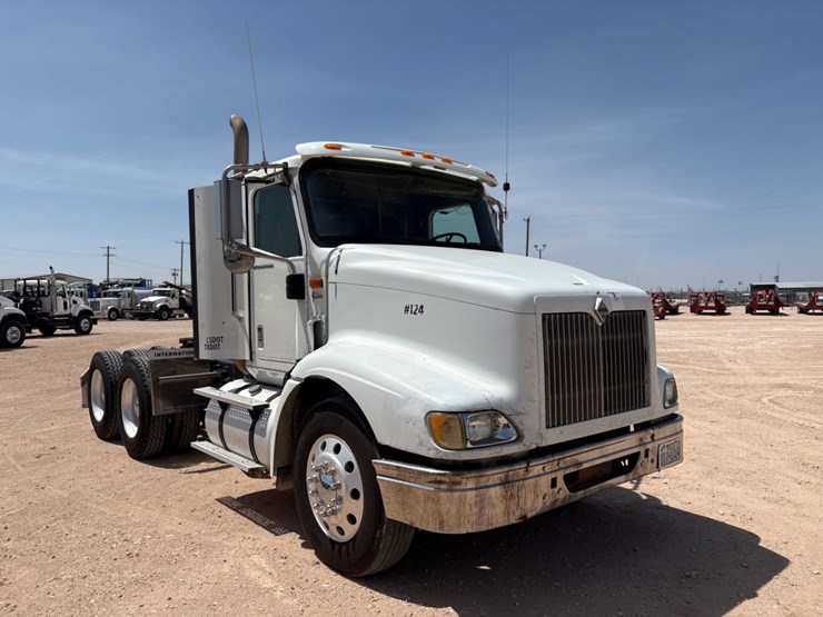2008-international-9200i-image-1