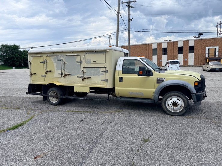 2010-ford-f550-image-20