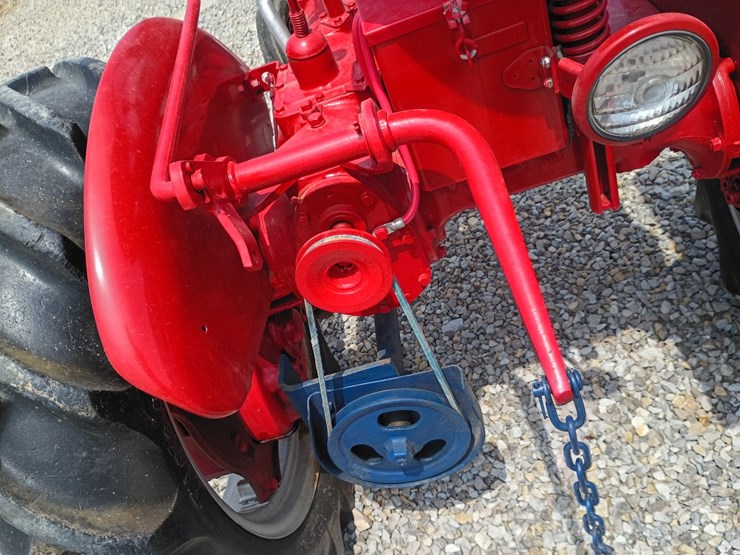 1955-international-cub-image-28