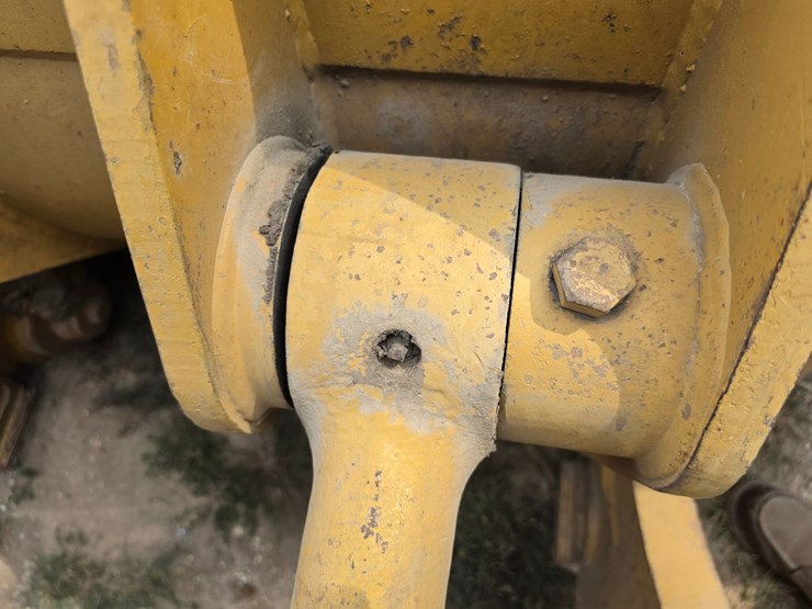 1983-caterpillar-973-image-132