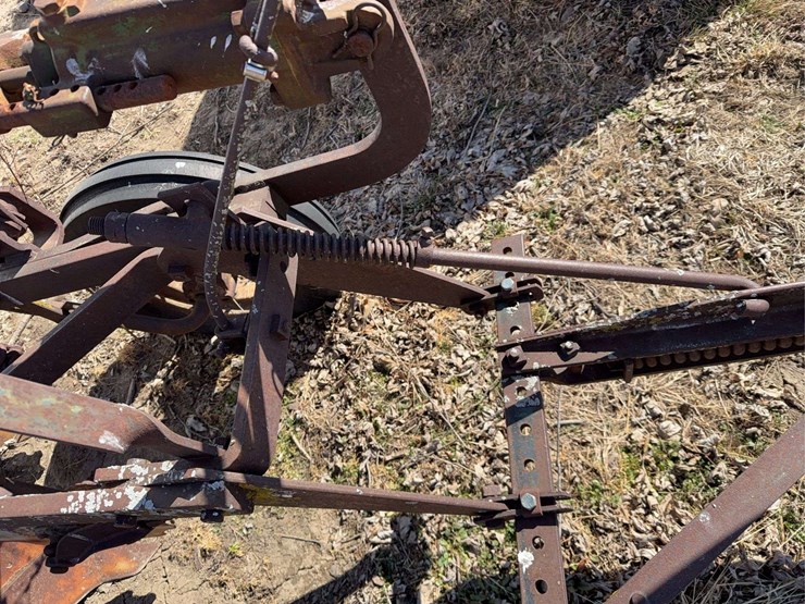 john-deere-pull-type-no.-44-two-bottom-plow-image-14