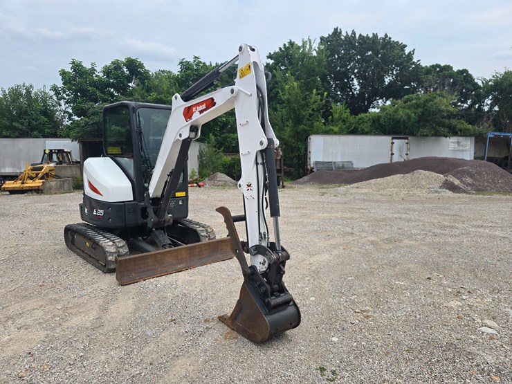 2022-bobcat-e35-image-26