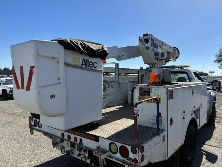 2008-ford-f550-image-21