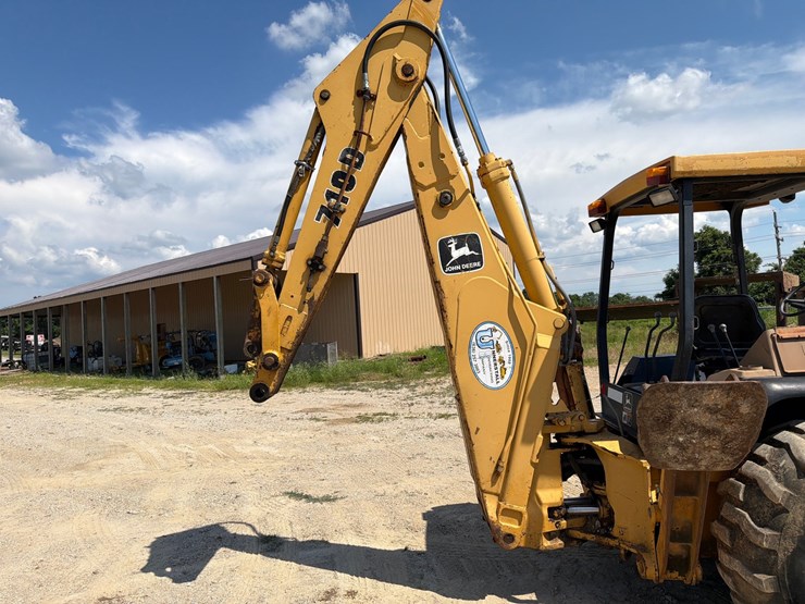 2000-deere-710d-image-78