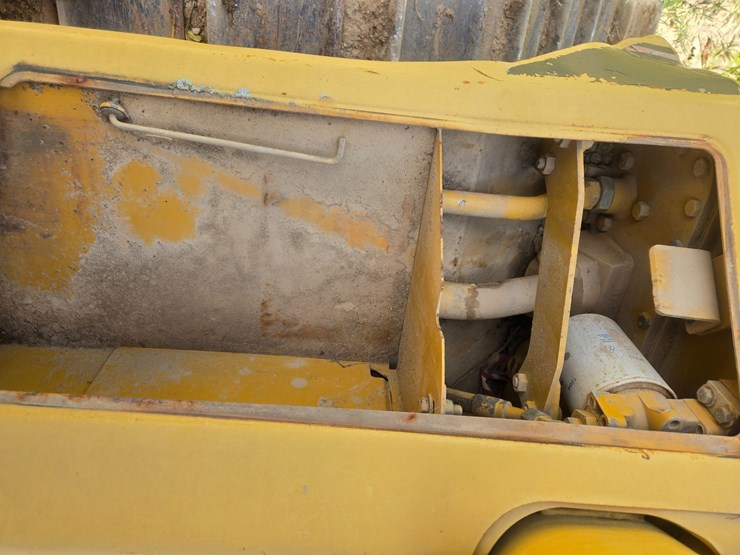 caterpillar-d6m-image-43