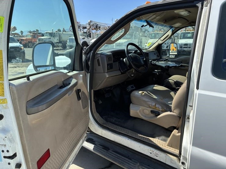 2004-ford-f450-image-26