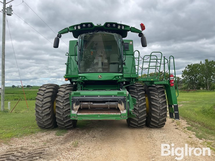 2022-john-deere-s780-image-2