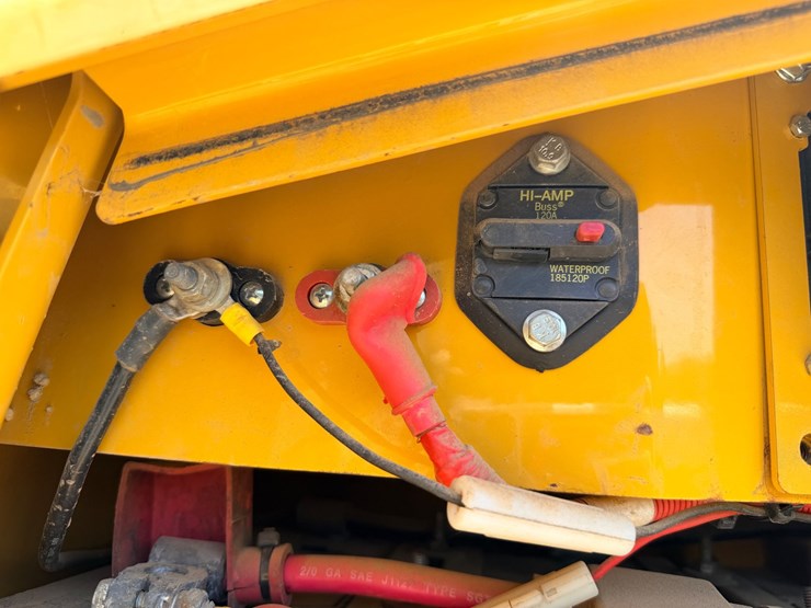 2017-deere-950k-image-112