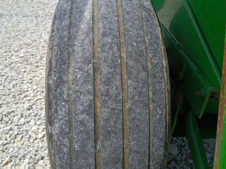 john-deere-348-image-37