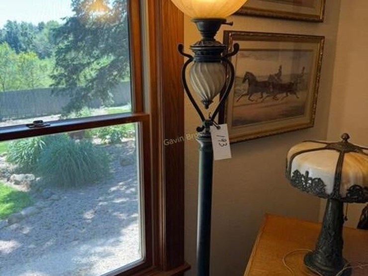 floor-lamp-image-1