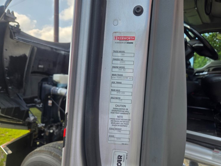 2019-kenworth-t880-image-48