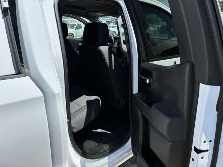 2019-chevrolet-silverado-1500-image-11