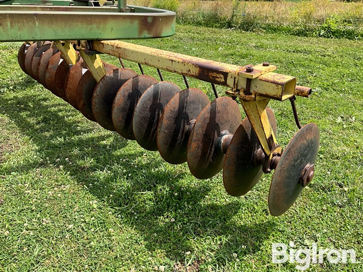 john-deere-220-image-14