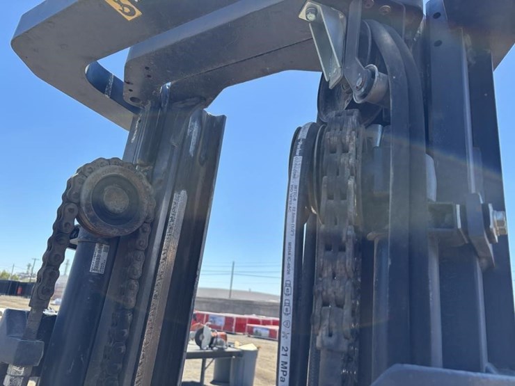 2020-caterpillar-2c6000-image-16