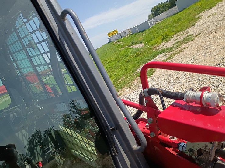 2023-takeuchi-tl10v2-image-73