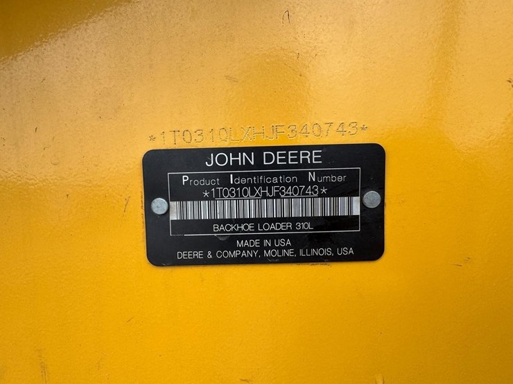 2018-deere-310l-image-32
