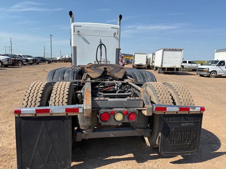 2014-kenworth-t800-image-7