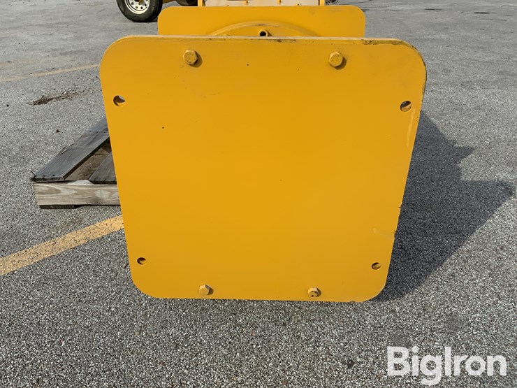 2025-massey-ferguson-730-image-18