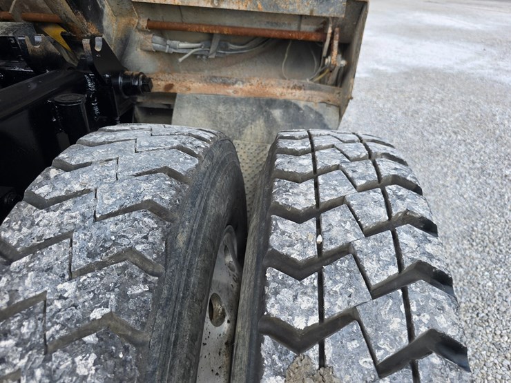 2015-kenworth-t800-image-111