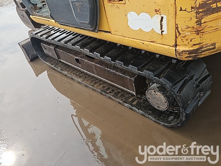 2005-deere-80c-image-28