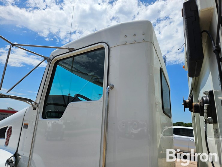 2018-kenworth-t370-image-16