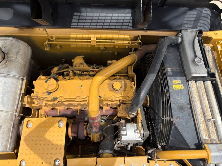 caterpillar-324d-image-5