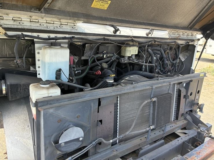 2002-workhorse-p42-image-6