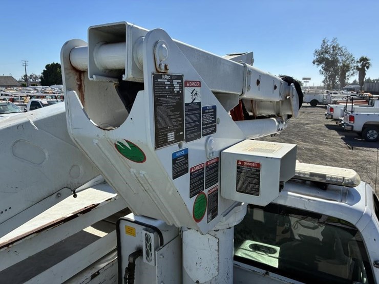 2008-ford-f550-image-24