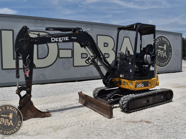 2020-deere-35g-image-9