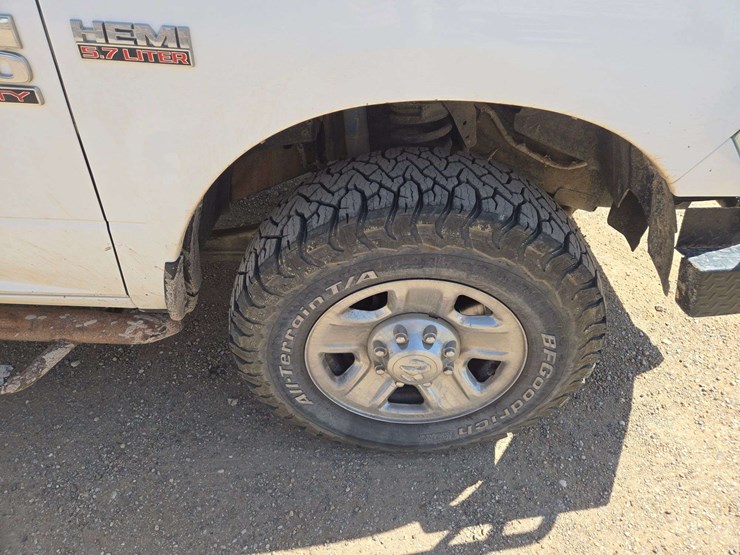 2014-ram-2500-slt-image-8