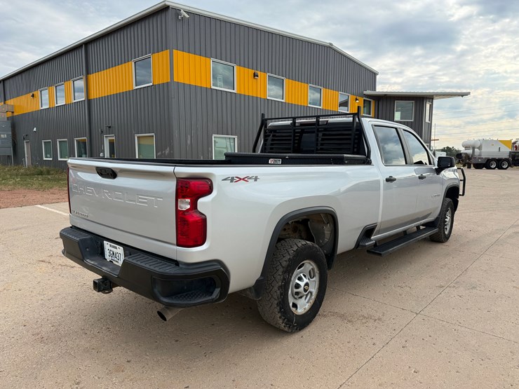 2021-chevrolet-silverado-2500hd-image-6