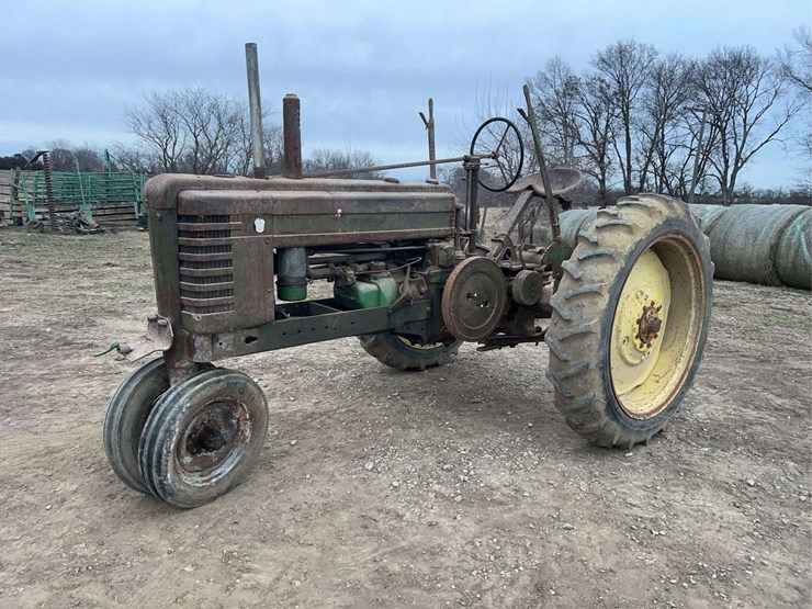john-deere-model-b-image-1