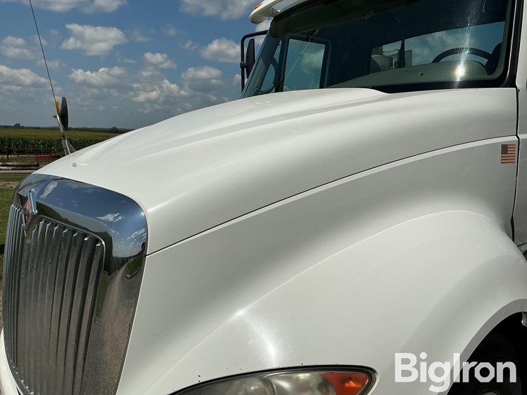 2011-international-prostar-image-17