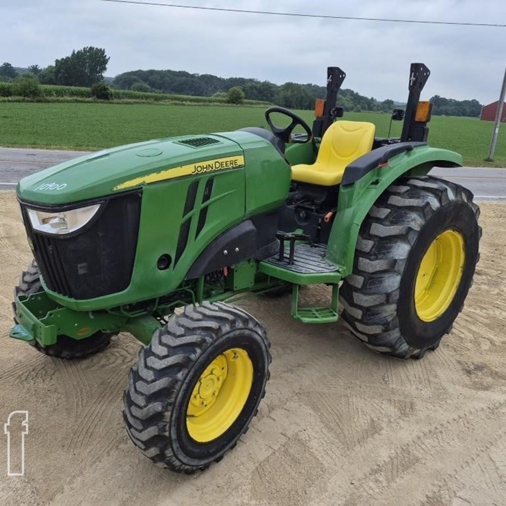 JOHN DEERE 4044M