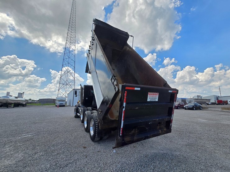 2015-kenworth-t800-image-91