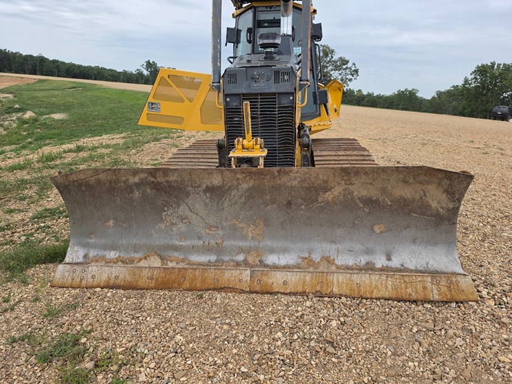 2015-deere-700k-image-117