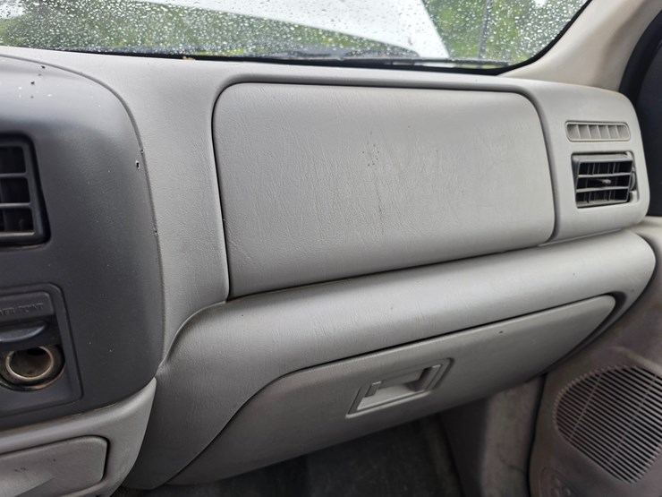2000-ford-f550-image-50