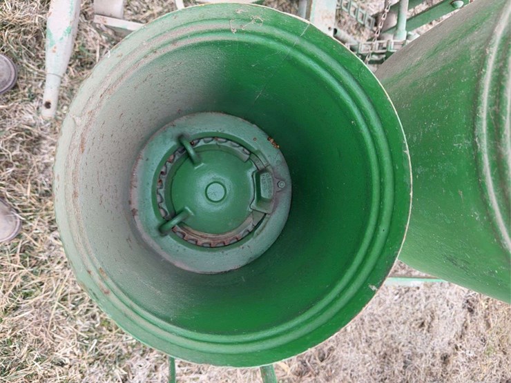 john-deere-two-row-planter-image-18