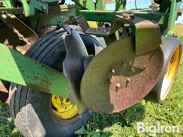john-deere-7000-image-18