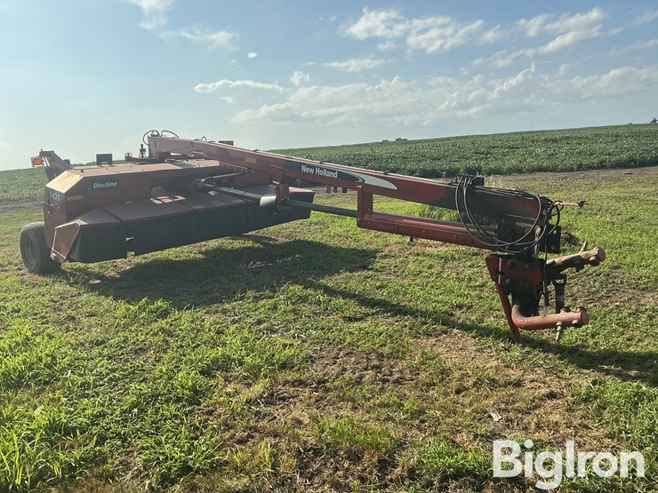 new-holland-1431-image-3