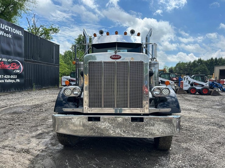 1984-peterbilt-359-image-7