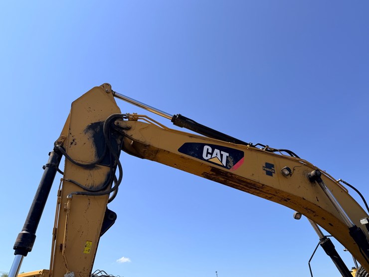 2010-caterpillar-328d-image-117