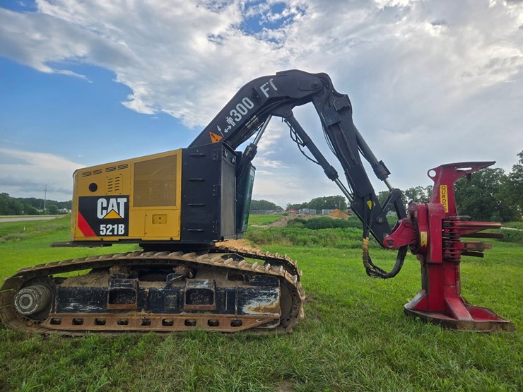 2015-caterpillar-521b-image-13