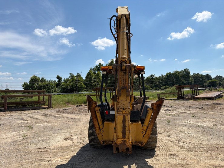 2000-deere-710d-image-8