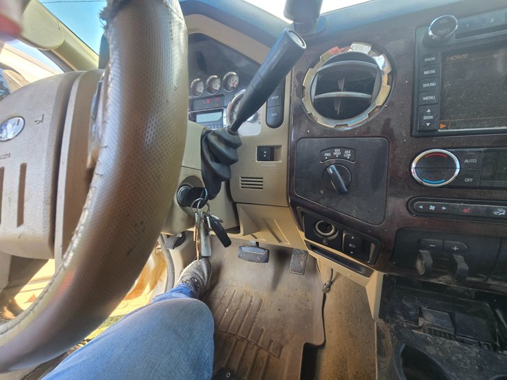 2010-ford-f350-image-34