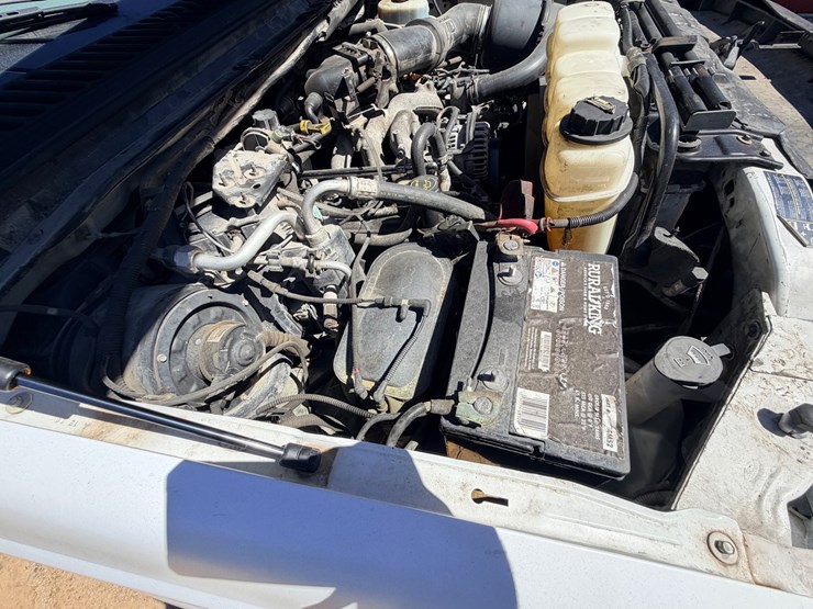 2003-ford-f550-image-28