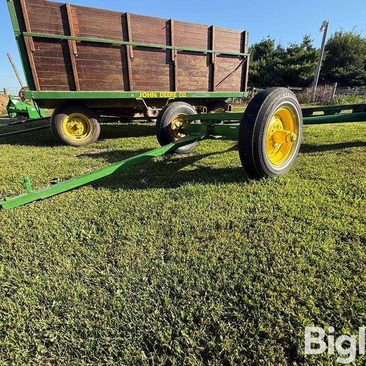 JOHN DEERE 953