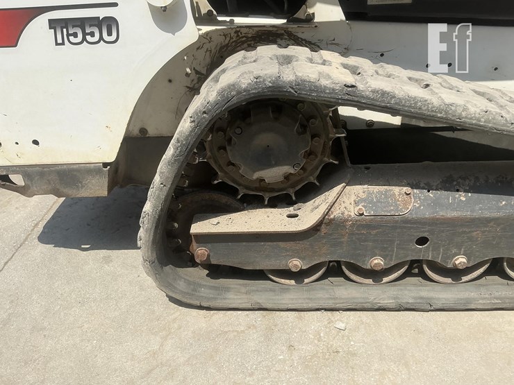 2019-bobcat-t550-image-10