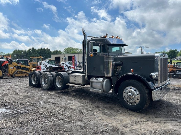 1984-peterbilt-359-image-6